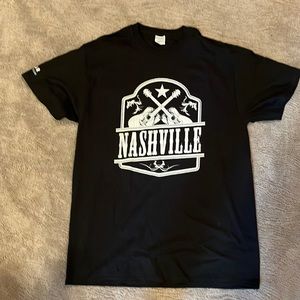 Men’s size large Nashville T-shirt with guitars